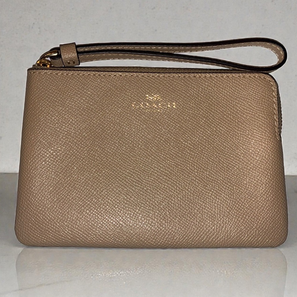 NWT Coach Corner Zip Wristlet Women Small Taupe Gold Crossgrain Leather CV396 - Picture 4 of 11